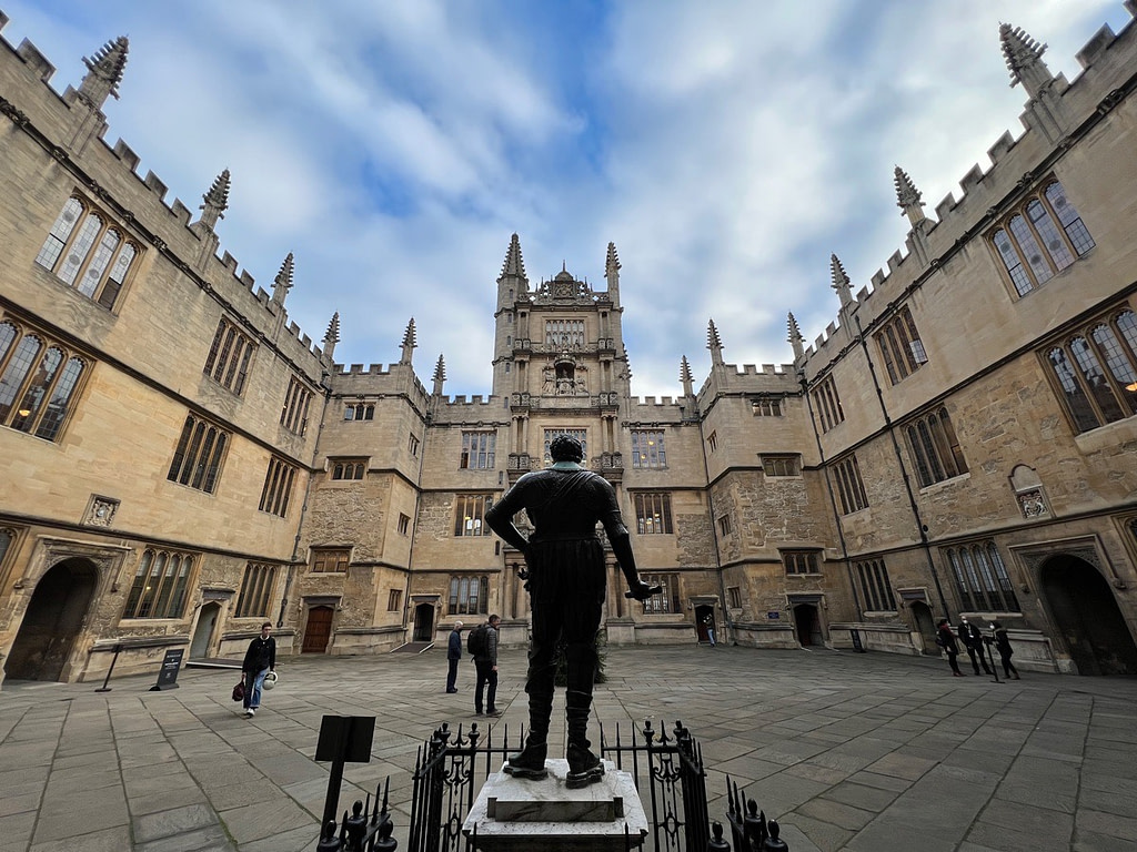 Walking around Oxford