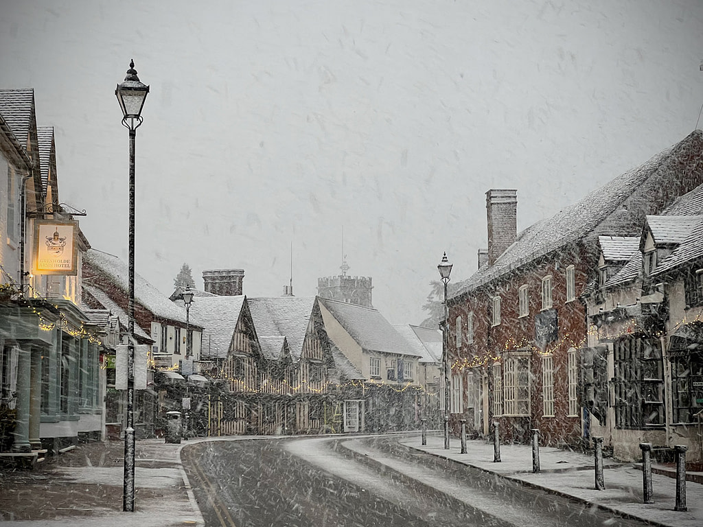 Knowle High Street in the snow